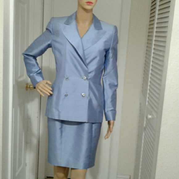 Linda Allard Ellen Tracy Dresses & Skirts - 100% Silk Suit